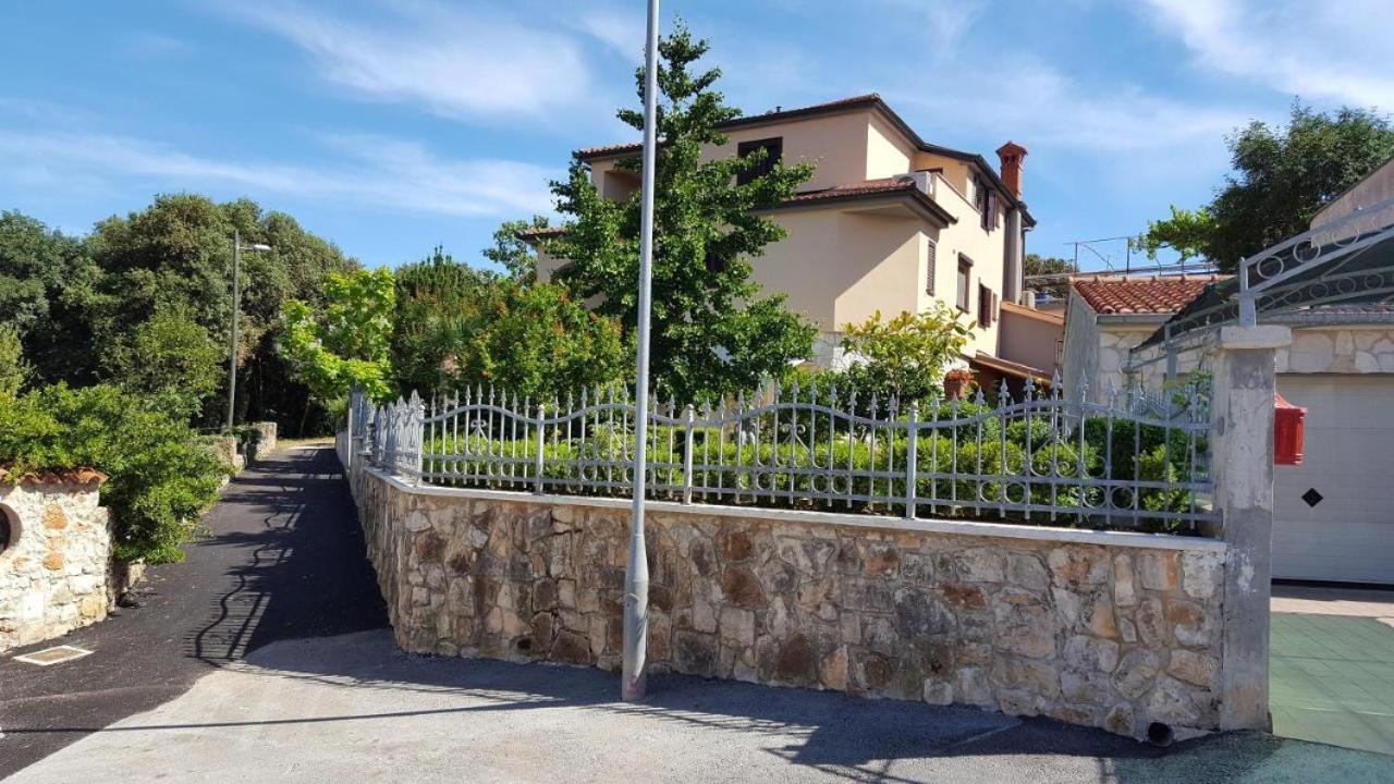 Apartments Ginkgo Banjole Luaran gambar