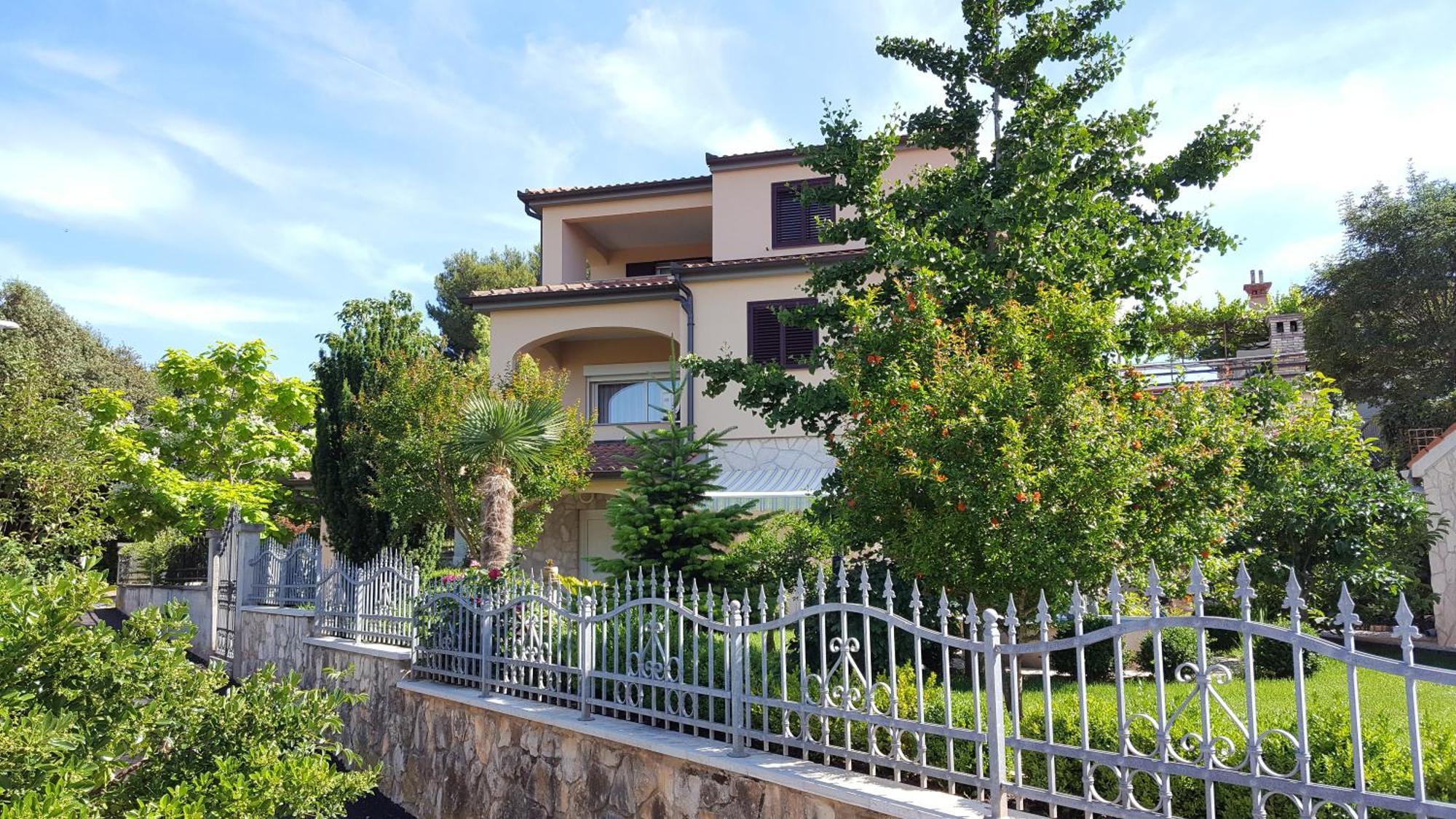 Apartments Ginkgo Banjole Luaran gambar