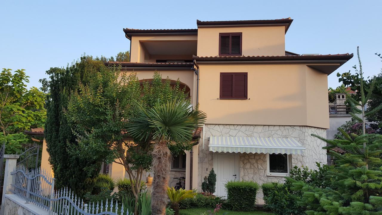 Apartments Ginkgo Banjole Luaran gambar